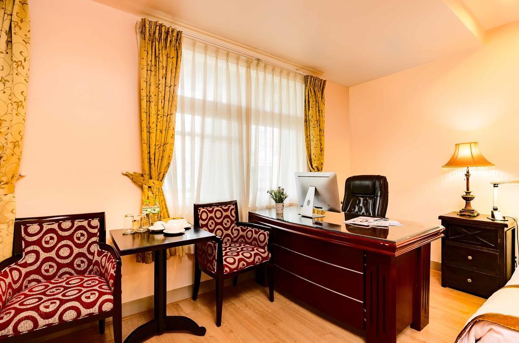 Vien Dong Hotel 2 Хошимін Екстер'єр фото