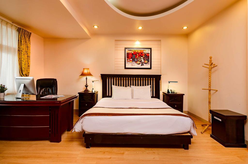 Vien Dong Hotel 2 Хошимін Екстер'єр фото