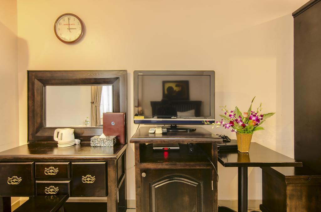 Vien Dong Hotel 2 Хошимін Екстер'єр фото